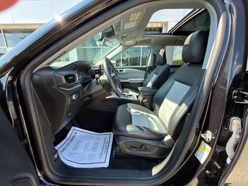Used 2023 Ford Explorer XLT w/ Equipment Group 202A AWD/4WD image 23