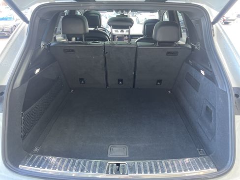 Used 2023 Porsche Cayenne image 25