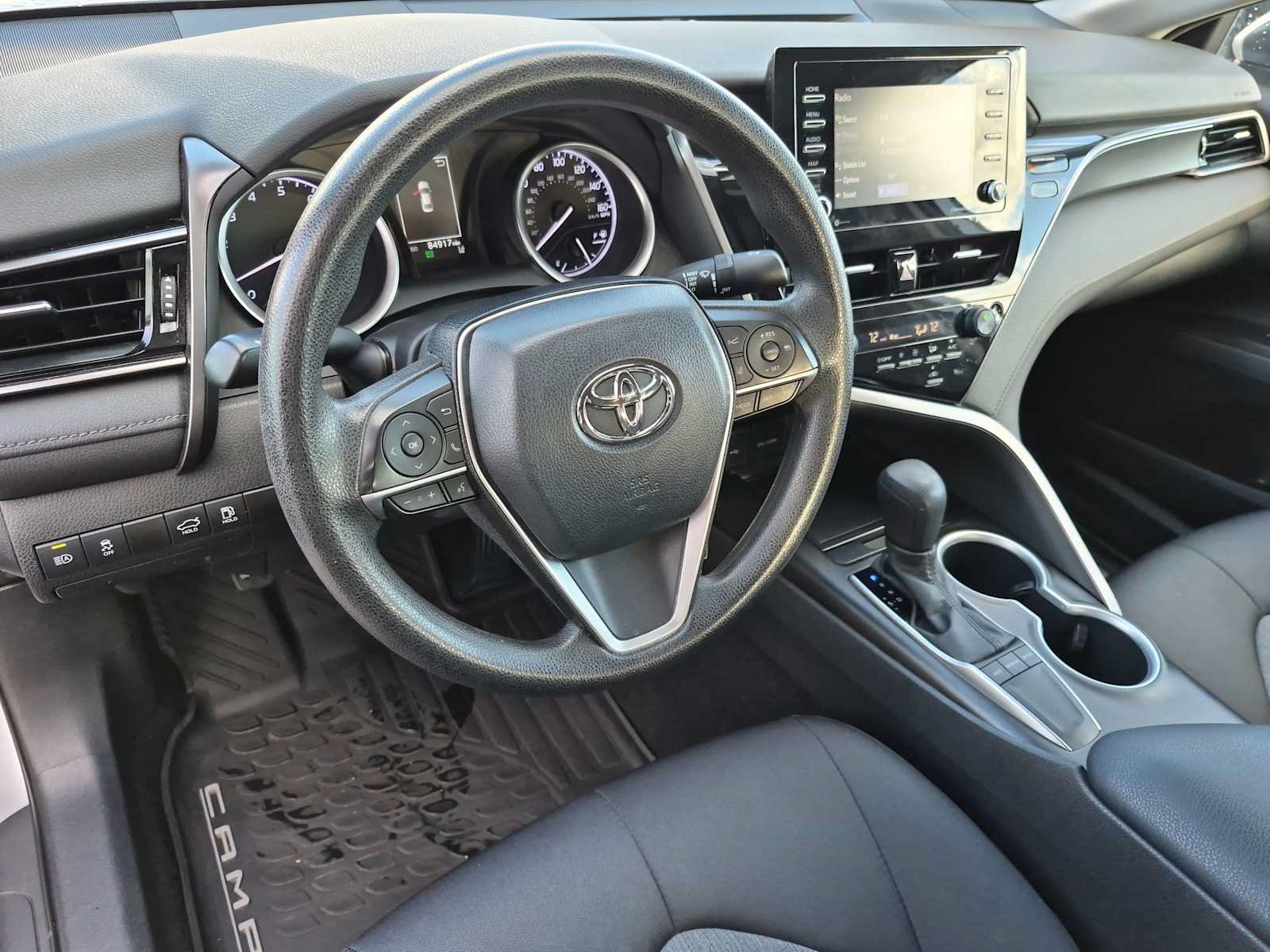 Used 2022 Toyota Camry LE FWD image 2
