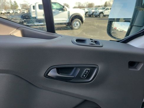 New 2026 Ford Transit 250 148 Medium Roof image 19