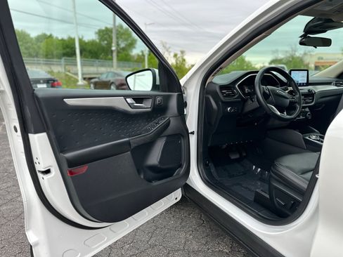 Used 2020 Ford Escape SEL AWD/4WD image 16