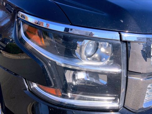 Used 2018 Chevrolet Tahoe LT w/ Luxury Package image 27