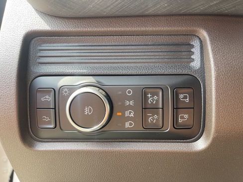 New 2025 Ford F350 King Ranch w/ Chrome Package image 47