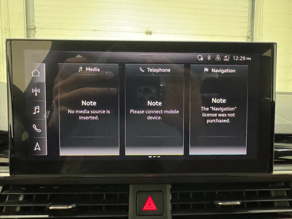 Used 2023 Audi A4 2.0T Premium w/ Convenience Package AWD/4WD image 22