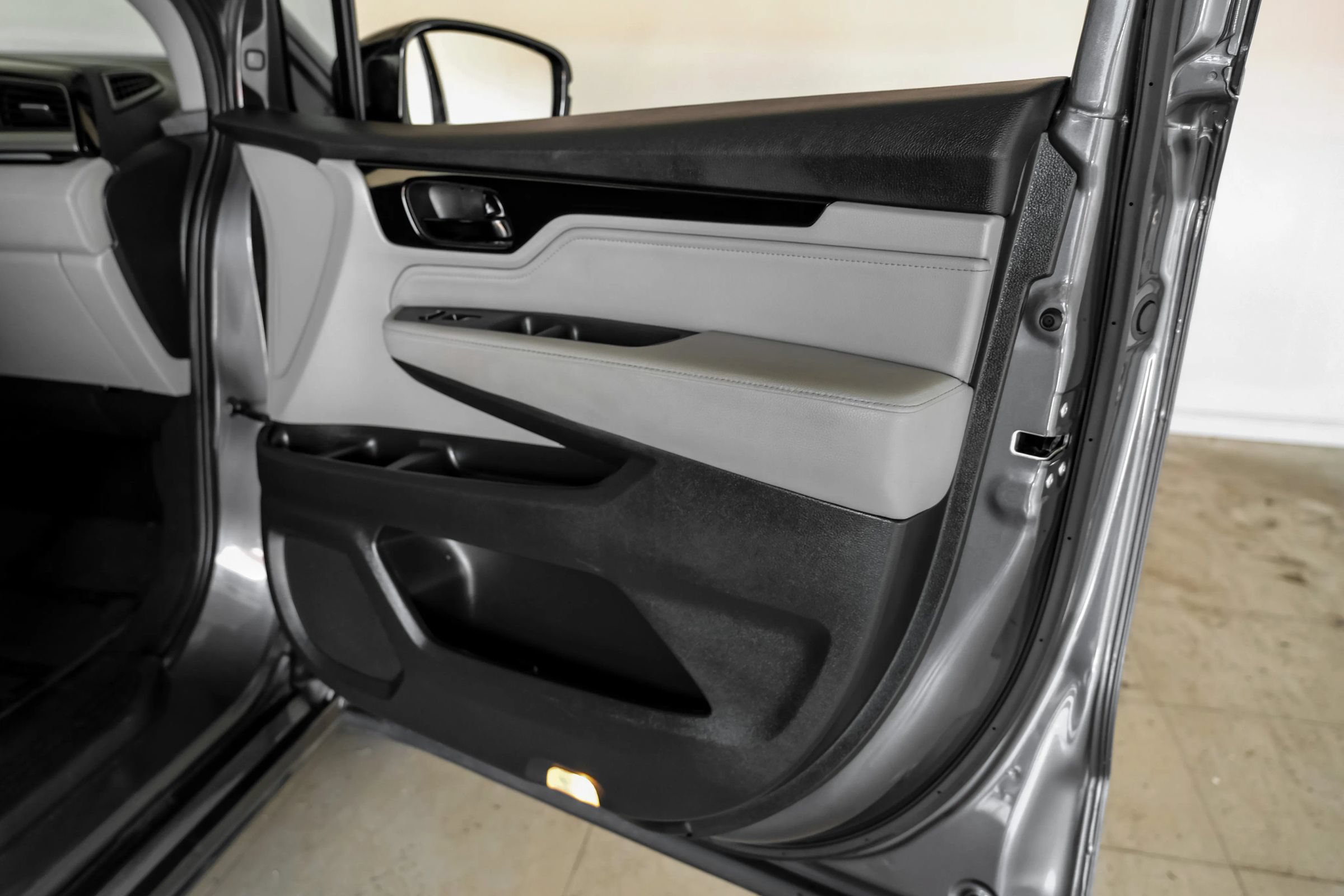 Used 2019 Honda Odyssey Elite image 43