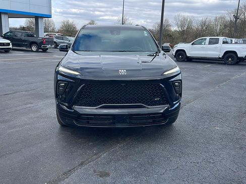 Used 2025 Buick Enclave Sport Touring image 8