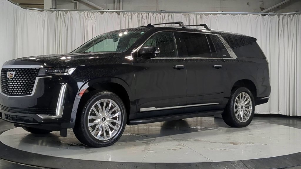 Used 2023 Cadillac Escalade ESV Premium Luxury AWD/4WD image 5