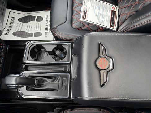 Used 2019 Ford F150 Lariat w/ Equipment Group 502A Luxury AWD/4WD image 16