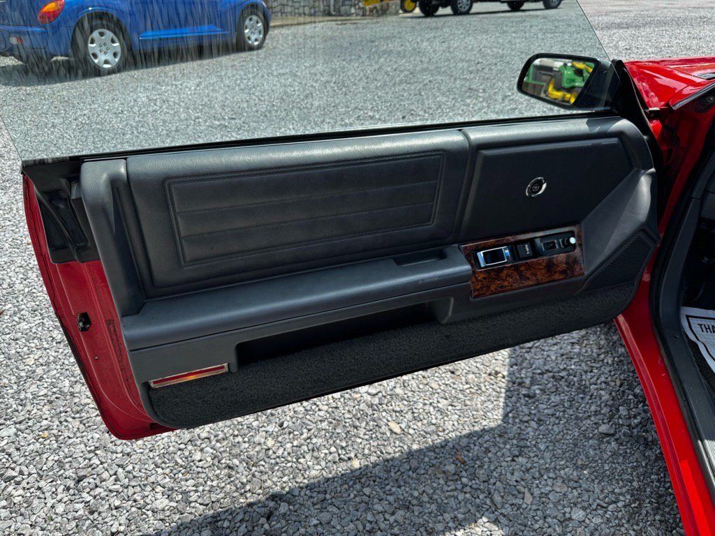 Used 1989 Chrysler LeBaron Premium FWD image 37