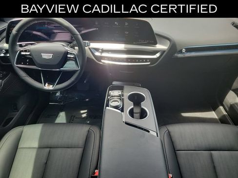 Used 2025 Cadillac Lyriq Luxury RWD image 15