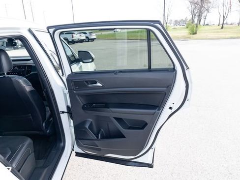 Used 2020 Volkswagen Atlas Cross Sport SEL Premium image 14