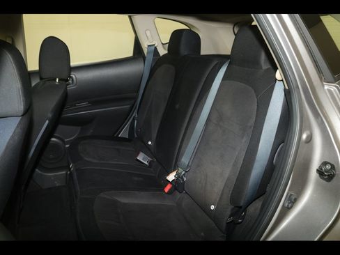 Used 2013 Nissan Rogue S AWD/4WD image 21