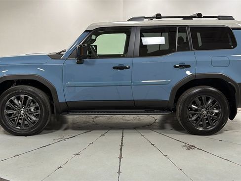 Certified 2025 Toyota Land Cruiser image 8