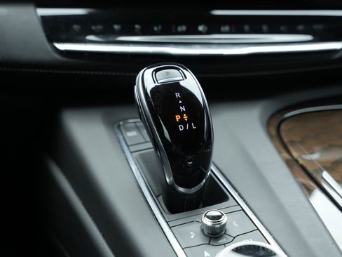 Certified 2024 Cadillac Escalade Sport Platinum AWD/4WD image 15