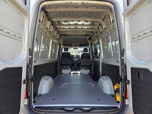 New 2026 Mercedes-Benz Sprinter 2500 image 12