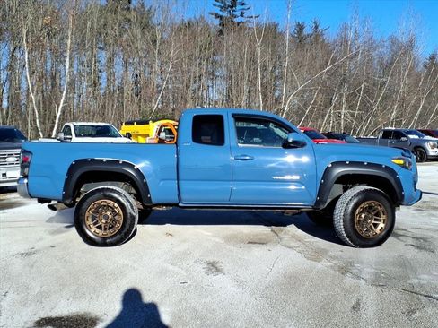 Used 2019 Toyota Tacoma SR5 image 2