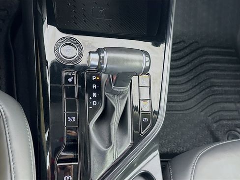 Used 2023 Kia Niro EX FWD image 17