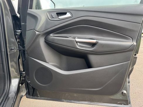 Certified 2017 Ford Escape Titanium FWD image 14