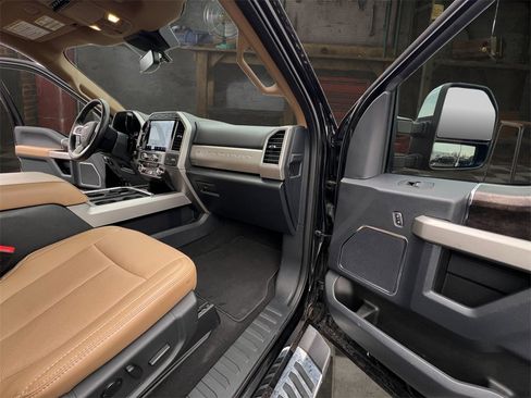 Used 2022 Ford F250 Lariat w/ Lariat Ultimate Package image 17