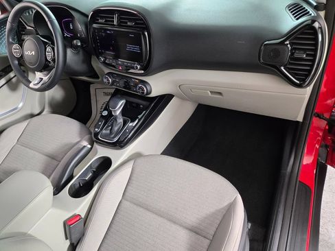 Used 2023 Kia Soul EX FWD image 22