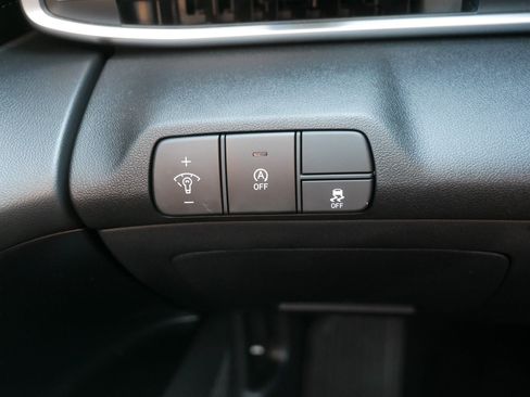 Certified 2025 Hyundai Elantra SE FWD image 26