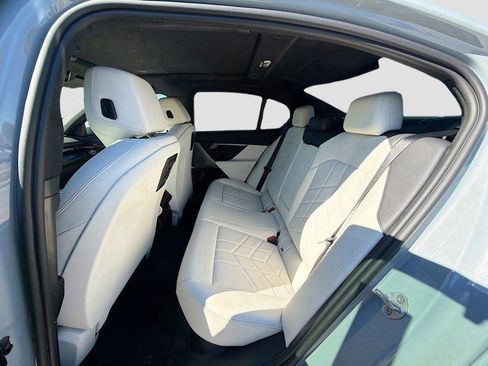 New 2026 BMW 550e xDrive w/ Executive Package AWD/4WD image 22