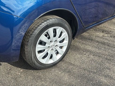 Used 2017 Nissan Leaf S image 8