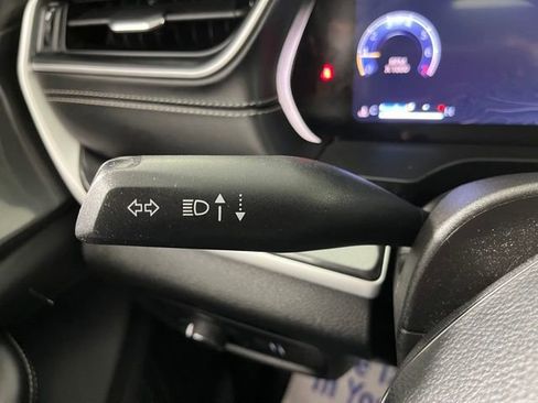 Used 2023 Jeep Grand Cherokee Altitude AWD/4WD image 23