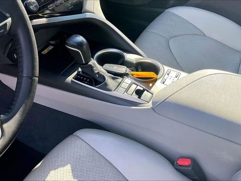 Used 2023 Toyota Camry XLE w/ Navigation Package image 18