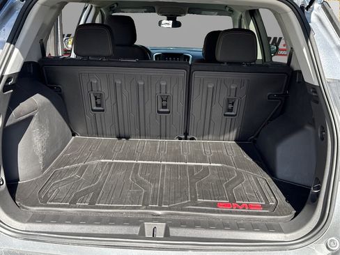 Used 2021 GMC Terrain SLE w/ Driver Convenience Package image 11