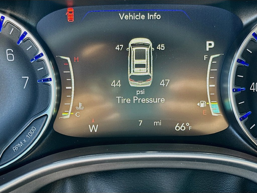New 2027 Chrysler Pacifica Select AWD/4WD image 16