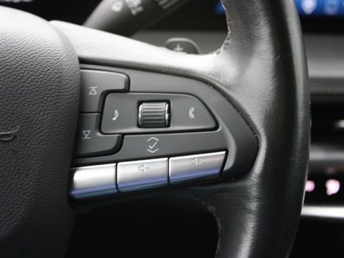 Used 2024 Cadillac XT4 Premium Luxury FWD image 22