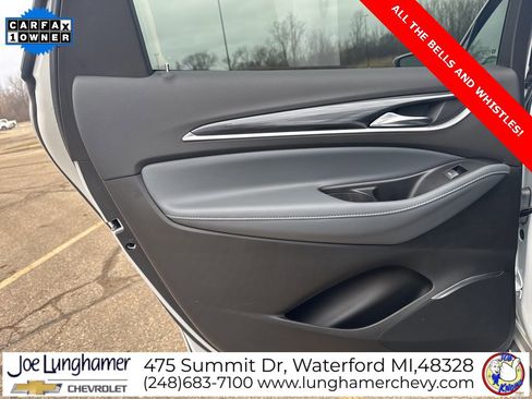 Used 2023 Buick Enclave Essence image 11