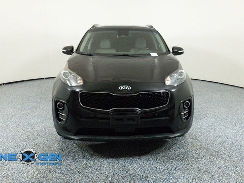 Used 2018 Kia Sportage EX w/ Option Group 040 FWD image 3