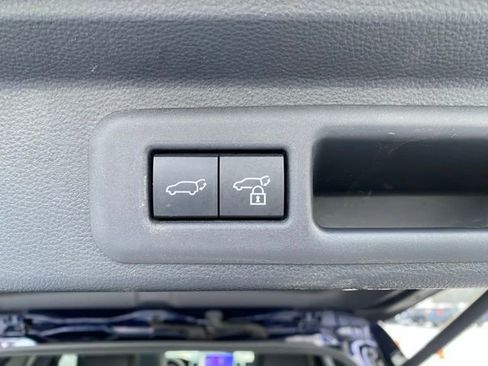 Certified 2023 Toyota Sequoia Platinum image 9