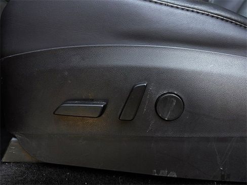 Used 2020 Tesla Model Y Long Range image 24