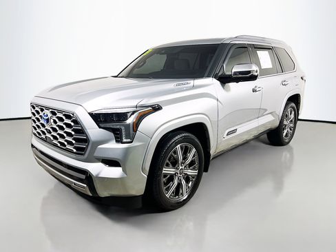 Used 2023 Toyota Sequoia Capstone image 10