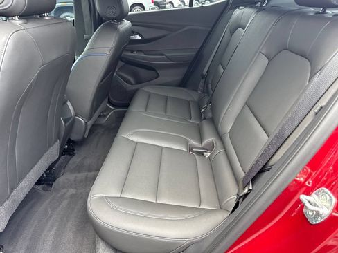 Used 2024 Buick Envista Sport Touring w/ Convenience I Package FWD image 22