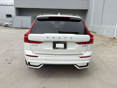 Used 2024 Volvo XC60 B5 Ultimate w/ Protection Package Premier AWD/4WD image 10