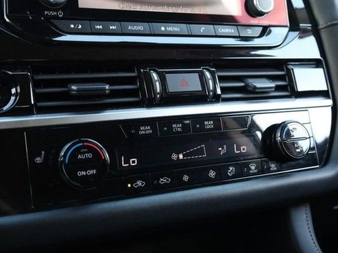 Certified 2025 Nissan Pathfinder SV FWD image 15