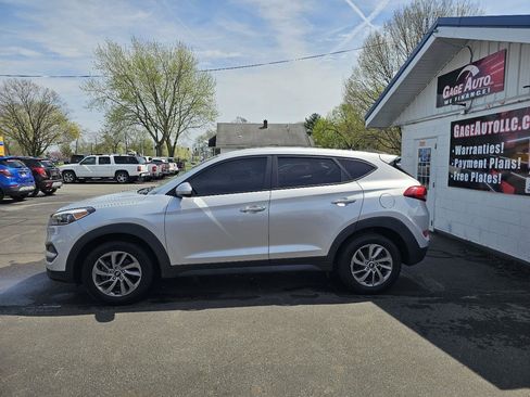 Used 2018 Hyundai Tucson SE image 6
