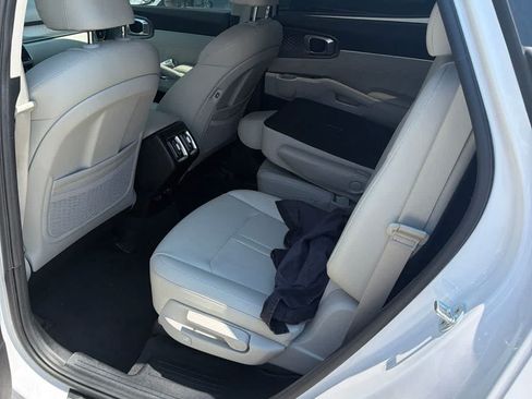Certified 2022 Kia Sorento SX FWD image 8