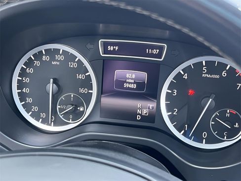 Used 2019 INFINITI QX30 Premium w/ Navigation Package image 28