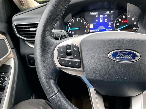 Certified 2020 Ford Explorer XLT w/ Equipment Group 202A RWD image 18