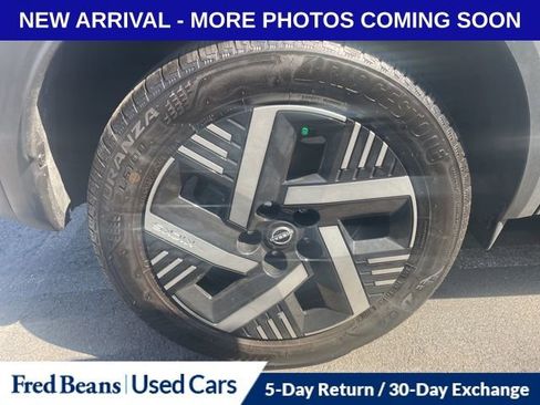 Used 2025 Nissan Kicks SV image 16