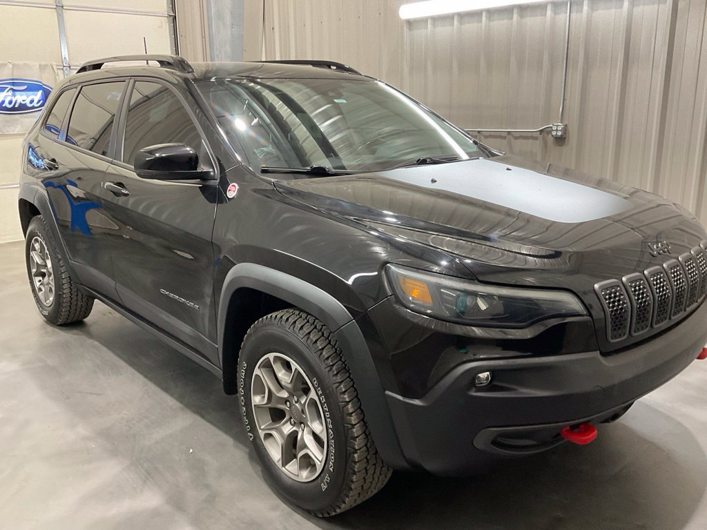 Used 2022 Jeep Cherokee Trailhawk w/ Sun, Sound & Nav Group AWD/4WD image 2