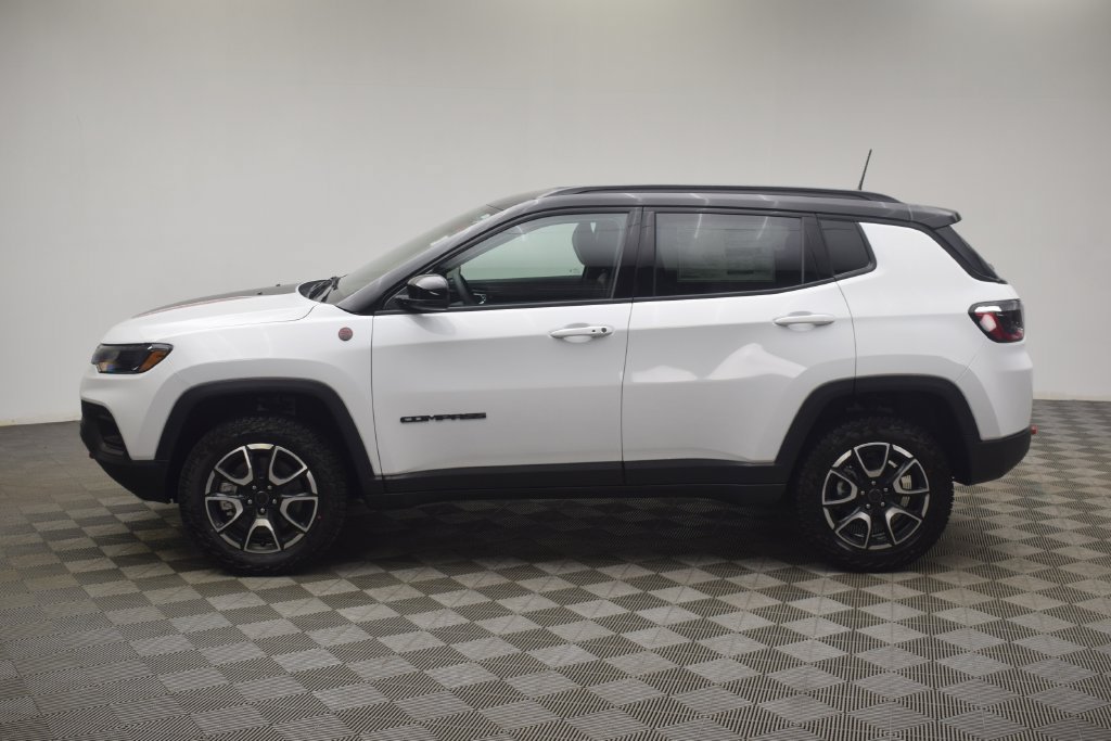 New 2026 Jeep Compass Trailhawk AWD/4WD image 13