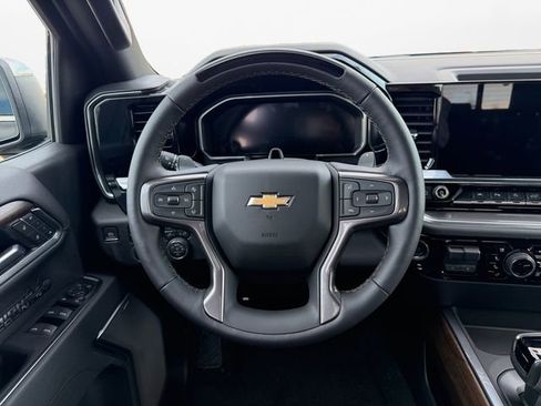 New 2026 Chevrolet Silverado 1500 High Country w/ Technology Package AWD/4WD image 12
