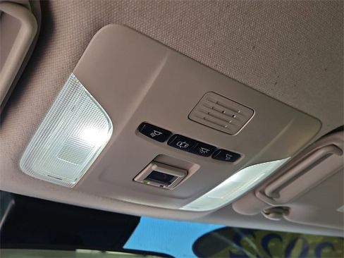 Used 2022 Toyota Corolla LE image 29