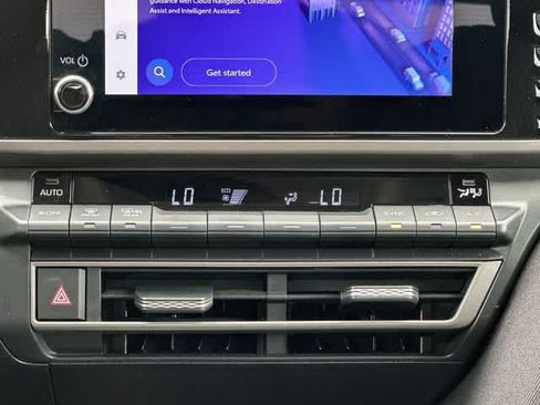 Used 2025 Toyota Camry LE FWD image 14